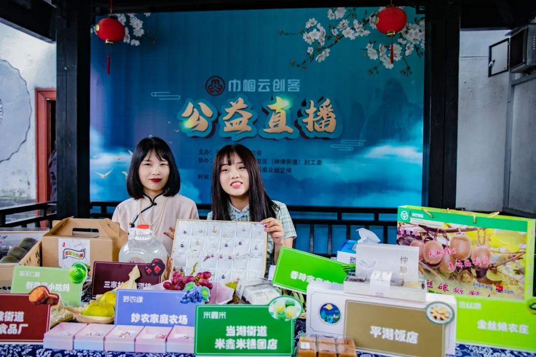 抖音直播间飘屏文字_抖音直播间文字飘屏怎么弄_抖音直播间管理员怎么飘屏文字